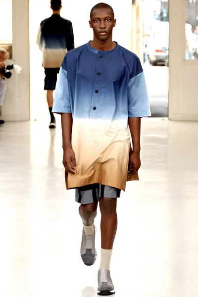 Look 17